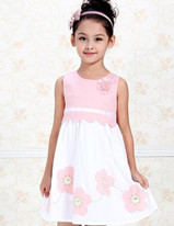 童裝粉色連衣裙 做六一party上的小公主