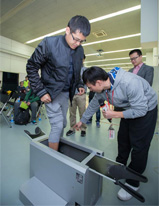 用心做籃球鞋！李寧運動科學(xué)實驗中心探秘