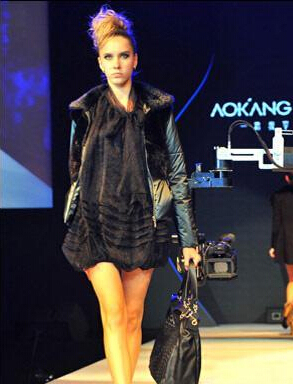 奧康舉辦新品發(fā)布會，四大系列演繹鞋履“舒尚”