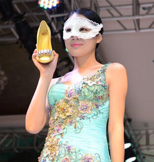 奧康國際2014春季新品發(fā)布會提出“A+體驗計劃”