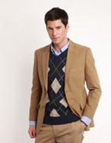 七匹狼服裝注重時(shí)尚的裁剪版型 跟緊國際流行趨勢